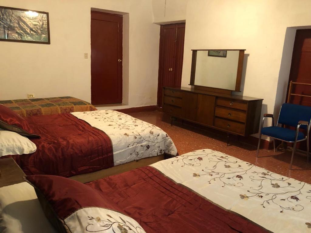 Hostal La Espanola Parras Парас де ла Фуенте Екстериор снимка
