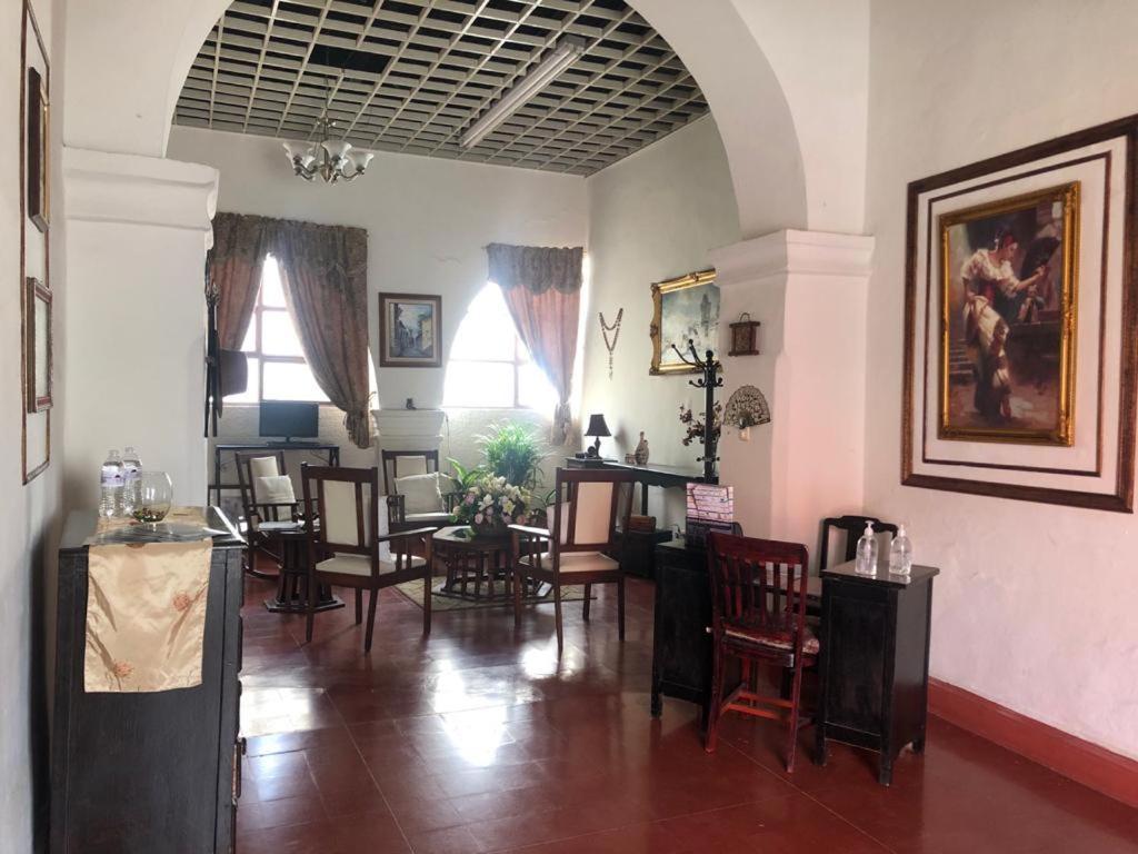 Hostal La Espanola Parras Парас де ла Фуенте Екстериор снимка